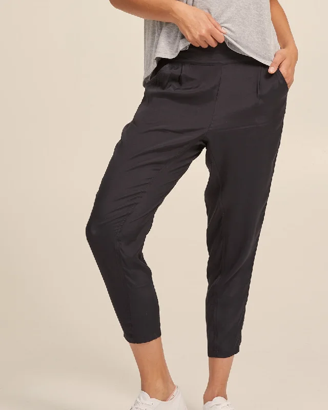 Find your perfect fit at the best prices – Clothing deals now on sale.  Smart Post Pregnancy Pants - Washed Black