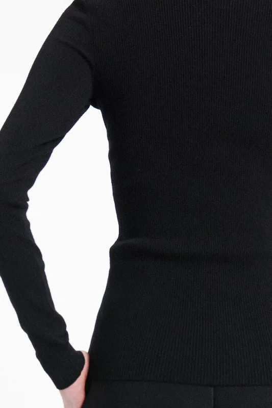 Knit Top Front Waist Line Cutout Lip Appliqué Black