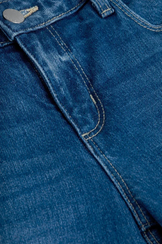 Sneeki Low-Rise Straight-Leg Jean