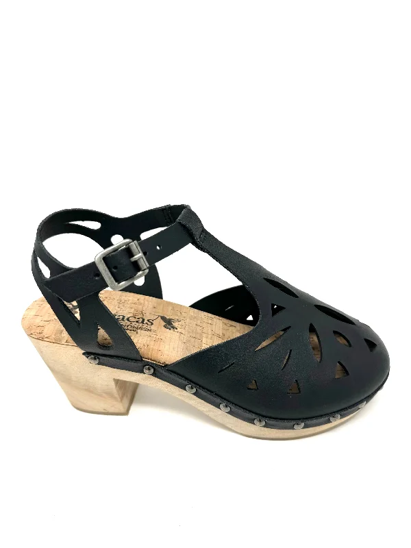 Esther Clog in Black from Novacas