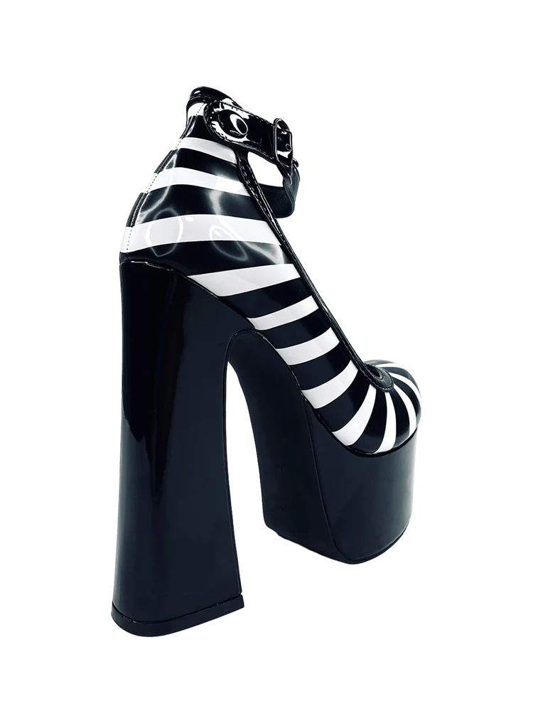 FRIGHT BLACK/WHITE PLATFORM HEELS