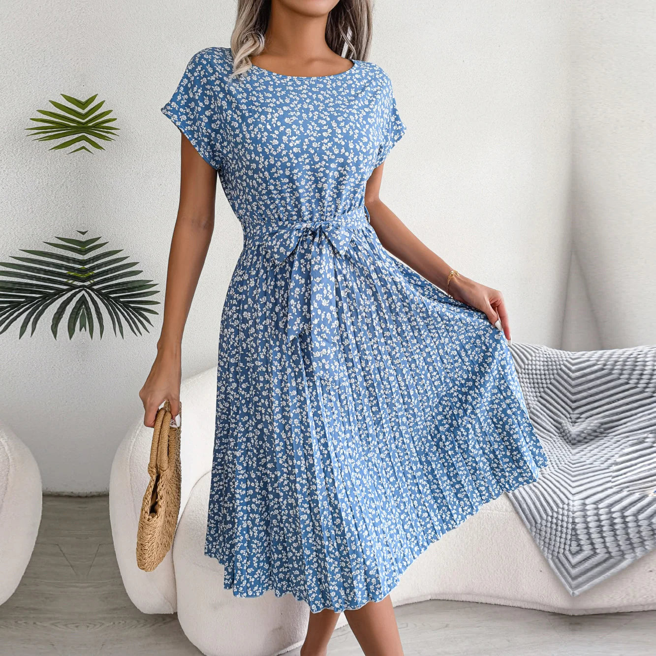 Effortless Elegance - Chic Floral A-Line Dress