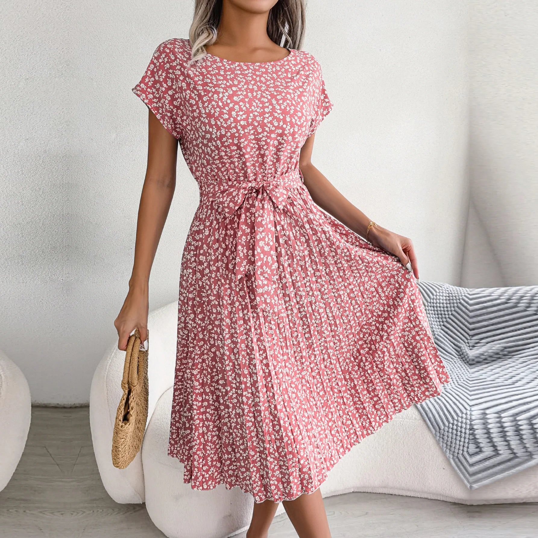 Effortless Elegance - Chic Floral A-Line Dress