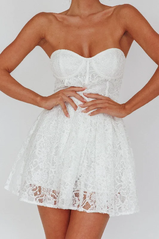 Harriette Sweetheart Lace Mini Dress Off White