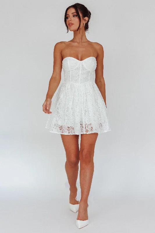 Harriette Sweetheart Lace Mini Dress Off White