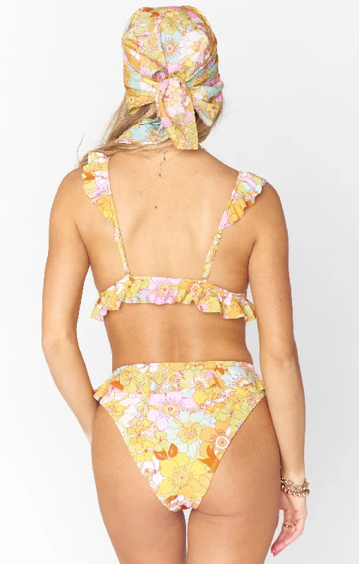 Island Ruffle Bottom ~ Groovy Blooms