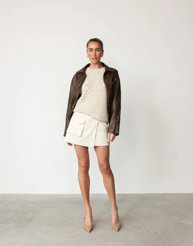 Unbeatable discounts on top-selling apparel – Only available online.  Elias Jacket (Chocolate)